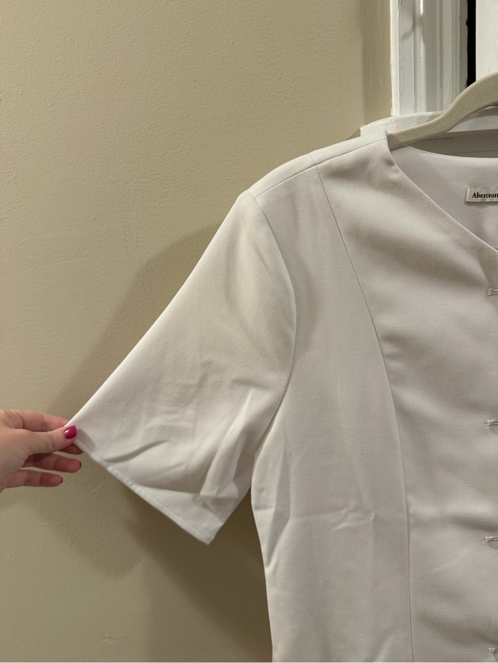 Abercrombie & Fitch Tailored White Short-Sleeve Button Down Vest - Picture 5 of 8